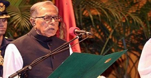 ১৫ এপ্রিল দ্বিতীয় মেয়াদে রাষ্ট্রপতির শপথগ্রহন