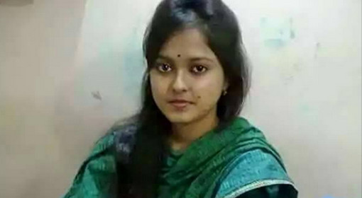 পাশের বাসার ভাবীর সাথে প্রায় চার বছর সম্পর্ক, এই চার বছরে ওনাকে আমি…এখন ভাবি...