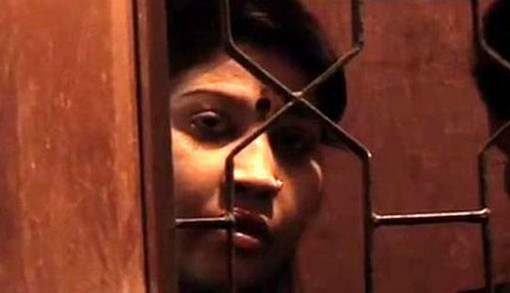 প্রতিদিনের আয় ১০ হাজার, ছোট মেয়েকেও দেহ ব্যবসায় নামালেন মা!