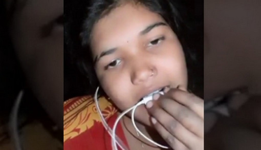 স্বামী প্রবাসে, সময় কাটাতে স্ত্রী ফেসবুক, ইমো... শেষমেস ইমো ভিডিও কলে শেষ পরিনতি ফেসবুকে ভাইরাল হল দেখুন।। (ভিডিও সহ)