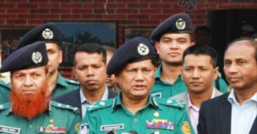 ঢাবি উপাচার্যের বাসভবনে হামলাকারীরা গ্রেফতার