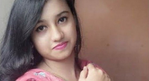 মিলনকালে মেয়েদের গোপনাঙ্গে পুরুষাঙ্গ প্রবেশের আগে এই কাজটা করলে ২০-৩০ মিনিট মিলন করতে পারবেন! (ভিডিও সহ)