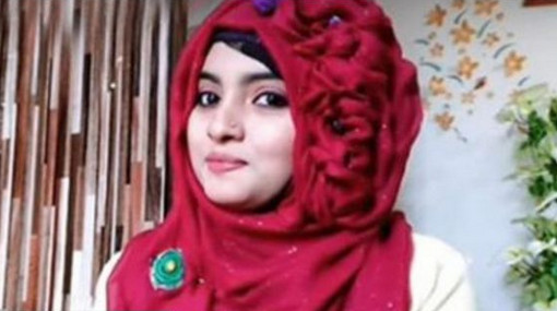 ঘরে যদি শুধু স্বামী স্ত্রী থাকে, কোনো কাপড় না পড়ে কি ঘুমানো যায়? জেনে নিন কাপড় ছাড়া ঘুমালে যে ক্ষতি হতে পারে।।