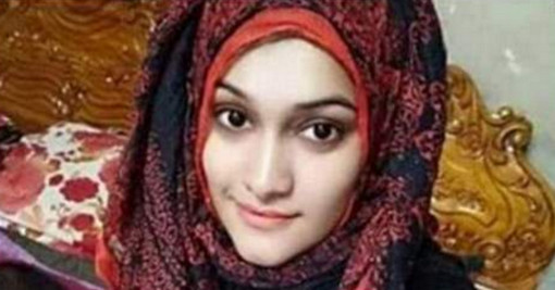 শুধুমাত্র বিবাহিতরা পড়ুন, বউয়ের স্তন মুখে নিলে কি হয় জানেন কি ? বউয়ের স্তন মুখে নিলে যে সমস্যা হতে পারে?
