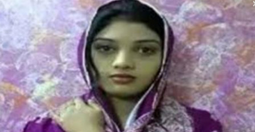 স্ত্রীর মোবাইলে সৌদি থেকে সুন্দরী মেয়েদের ছবি পাঠাতেন স্বামী, পরিণতি ভয়ানক!