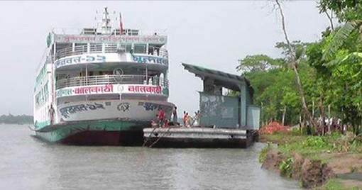 কালবৈশাখী ঝড়ে টার্মিনালসহ ভেসে গেল লঞ্চ!
