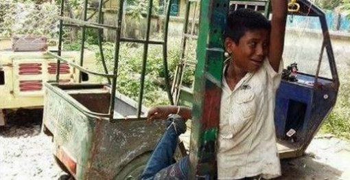 আবার এক শিশুকে নির্মমভাবে নির্যাতন করলো গ্যারেজ মালিক