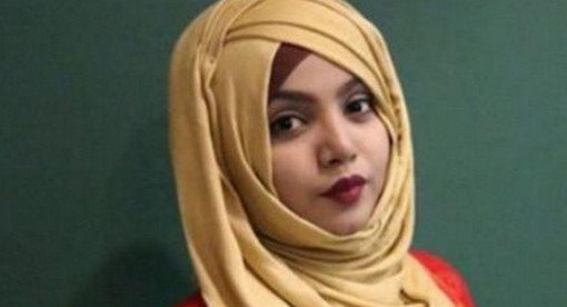 বড় হয়ে যাওয়া যোনিপথ টাইট করুন ঘরে বসে।হয়ে উঠুন কুমারি নারীর মত। নিজে সুখে থাকুন, স্বামীকেও সুখে রাখুন।(ভিডিও সহ)