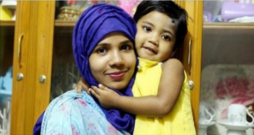 রানা প্লাজা ট্রাজেডি: খাবার-পানি ছাড়া ১৭ দিন ধ্বংসস্তূপে পড়ে থাকার লোহমর্ষক বর্ণনা দিলেন রেশমা