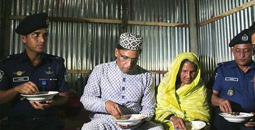 ‘নুরুল আমার বড় ছেলে আমি তাকে ছাড়া এ ঘরে কেমন করে উঠি’