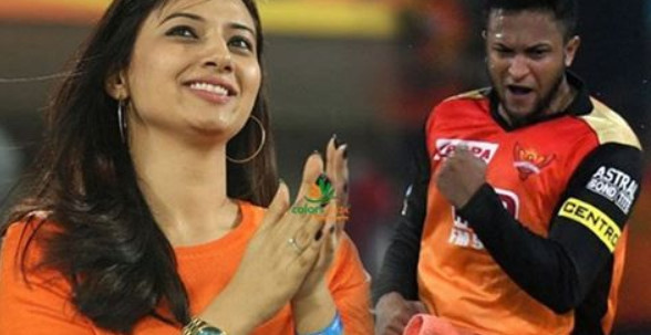 সাকিব যখন মাঠে নামে তখন আর বাসায় বসে থাকতে পারিনা!ছুটে চলে যাই মাঠে সাকিবকে দেখতে,