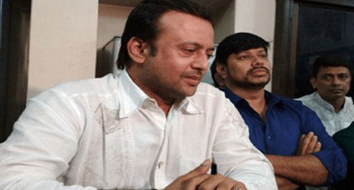 টাকার অভাবে প্রবাসে পাড়ি দিলেন চিত্রনায়ক রিয়াজ…