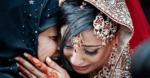 আদর্শ মা-নানিরা বিয়ের রাতে কন্যাকে যা শিখিয়ে দেন
