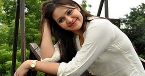 ভালবাসাকে বাঁচাতে দেহব্যবসায় নেমেছে