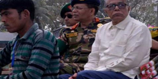 এবার রিকশায় চড়ে ঘুরলেন রাষ্ট্রপতি আবদুল হামিদ