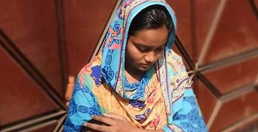 সৌদি প্রবাসীর কাণ্ড! বাচ্চাসহ স্ত্রী’কে বাসস্ট্যাণ্ডে রেখে উধাও !!