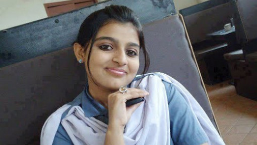 আমার সিনিয়র দুই আপুকেও একইভাবে ধর্ষণ করেছে স্যার!