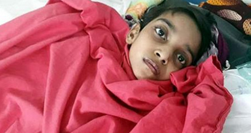 তীব্র জ্বালা-যন্ত্রণায় মুক্তামণি কাতর