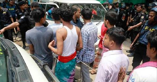 এইমাত্র পাওয়াঃ হাজারীবাগে মাদকবিরোধী অভিযান চলছে