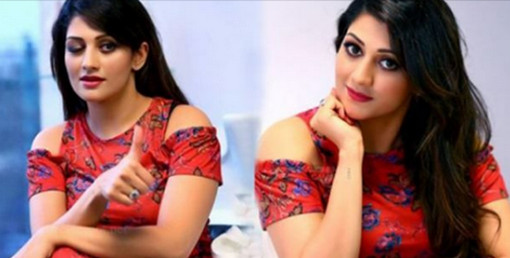 কে এই সুন্দরী, কেন সবাই খুঁজছেন এই রূপসীকে?