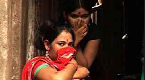 বদ্ধ ঘরে পতিতার চিৎকার শুনেও কেউ বাঁচাতে আসে নি সেদিন