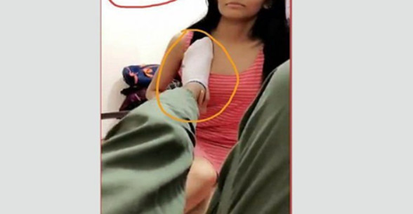 সালমান কী করেছেন জেসিয়ার বুকে!