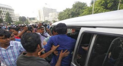 ব্রেকিং নিউজঃ ইমরান এইচ সরকার আটক