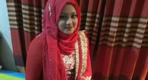 অবিবাহিত পুরুষরা পড়বেন না!! মেয়েরা বিছানায় কী চায়? কোথায় কোথায় আদর চায় জানেন? লজ্জা নয় জেনে নিন! (ভিডিও সহ)