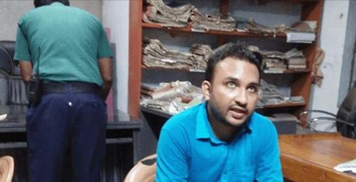 সাবেক প্রেমিকাকে প্রকাশ্যে রাস্তায় পেটালো প্রেমিক, অতঃপর…