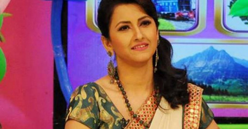 পুরনো বন্ধুর সঙ্গে দেখা, হয়ে সবার সামনে কোলে উঠে একি করলেন রচনা!