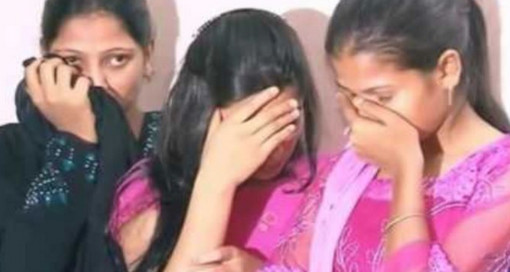 কুতুপাংয়ে ৫০০ রোহিঙ্গা নারীর রমরমা দেহ ব্যবসা!! (ভিডিও সহ)