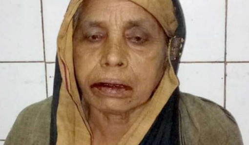 বৃদ্ধা মাকে রাস্তায় ফেলে পেটাল ছেলে!
