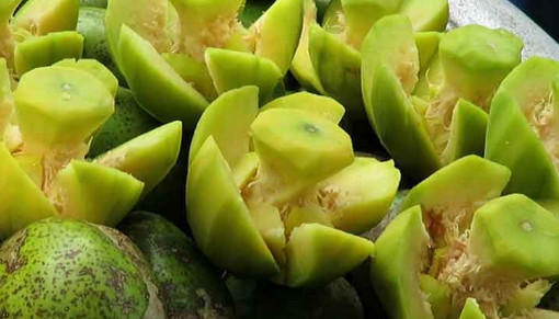 যে কারণে আমড়া খাবেন আপনি!