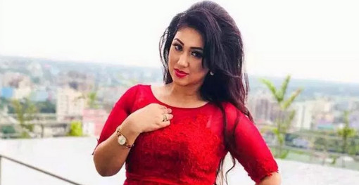 হঠাৎ থমকে গেলেন অপু বিশ্বাস!
