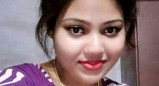 মেয়েদের শরীর ও আচরণের ১১ টি সাধারণ বিষয় যা ছেলেরা একদমই পছন্দ করে না