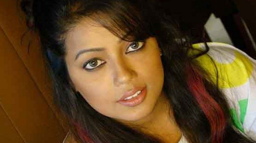 বেশি বয়সী মেয়েদের পছন্দ করে ছেলেরা! কিন্তু কেন জানেন?