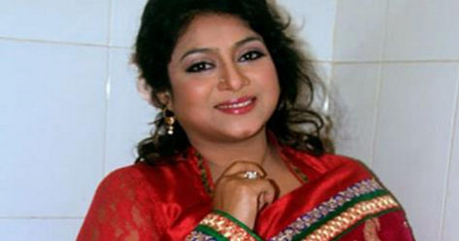 জনপ্রিয়তার দিক থেকে মৌসুমীর চেয়ে এগিয়ে শাবনূর!
