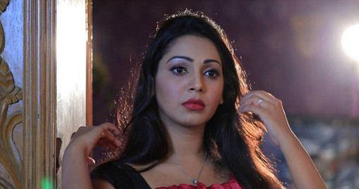 প্রভা নিজেই জানালেন এক ঘন্টার জন্য টাকা নিতে চায়।। দেখুন ভিডিওতে)