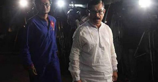 ড. কামালের যে প্রশ্নে বিব্রত মান্না