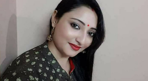 মেয়েদের গোপনাঙ্গে কি মেখে এবং কিভাবে পুরুষাঙ্গ প্রবেশ করালে উত্তেজনায় পাগল গয়ে যায়, বেশি তৃপ্তি পায়।। (ভিডিও সহ)