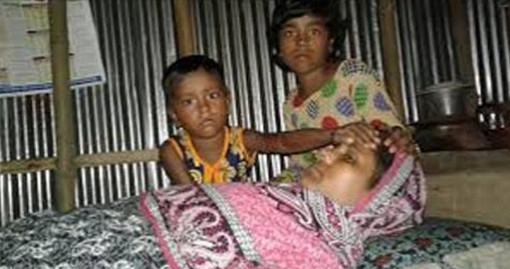 ৬০ হাজার টাকার অভাবে মৃত্যুর মুখে দাঁড়িয়ে দুই শিশুর মা ! সাহায্যের হাত বাড়িয়ে দিন।।